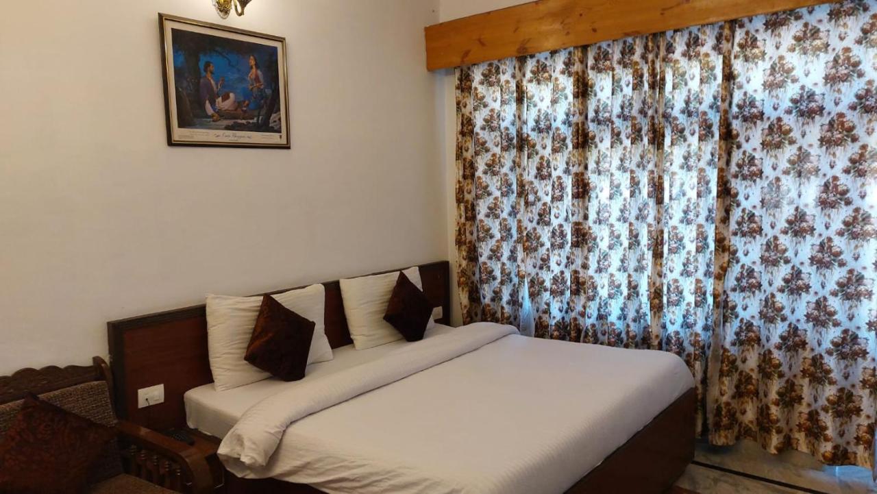 Hotel Sunshine Dharamshala Exteriör bild